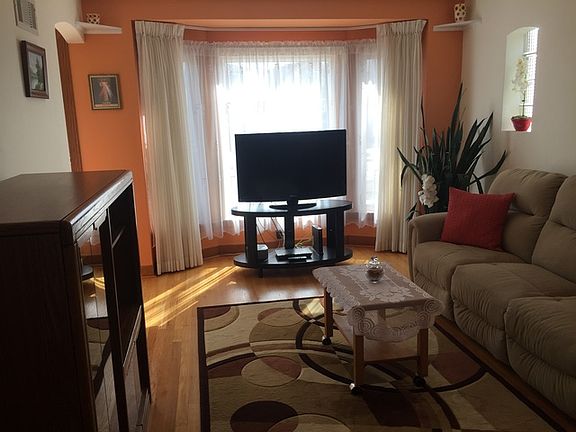 2nd image of 6146 W Lawrence Ave
