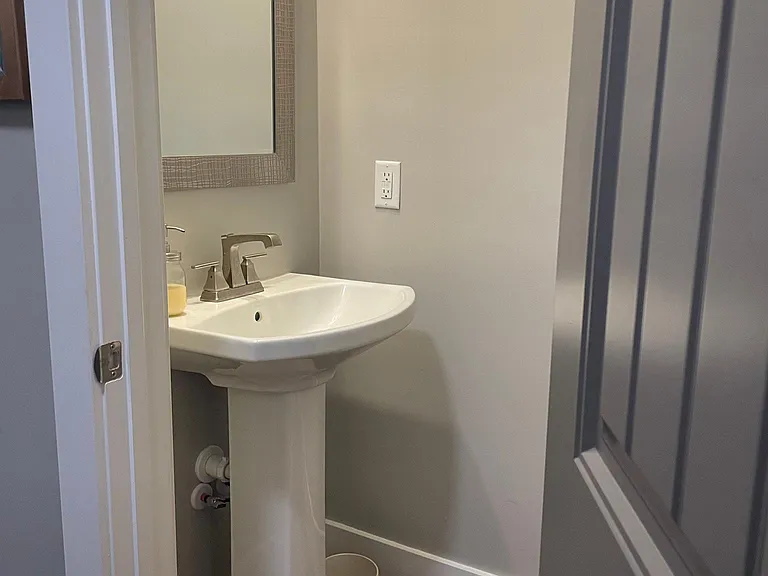 51 Green St — Photo 10