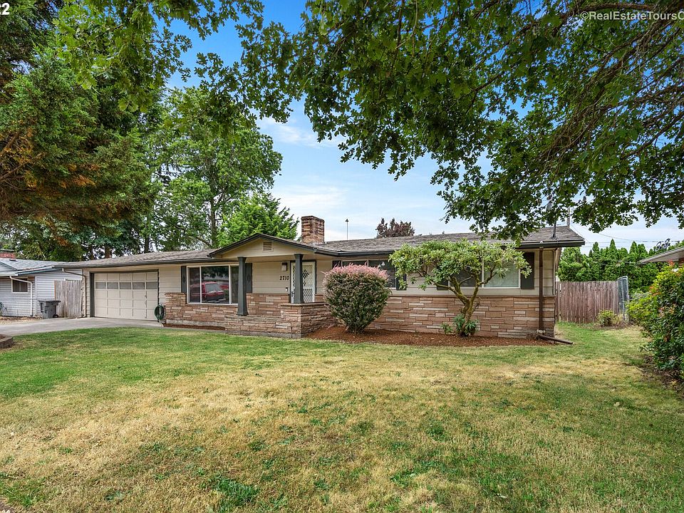 1st image of 2710 NE Littler Way