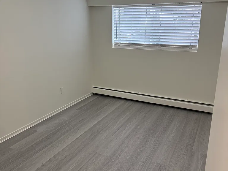 1046 W 13th Ave #105 — Photo 7