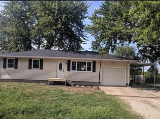 324 W 7th St, Lebo, KS 66856