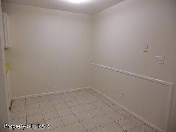 5th image of 412 Oakridge Ave APT 14