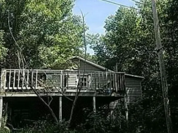 1009 W Main St, Huntsville, AR 72740