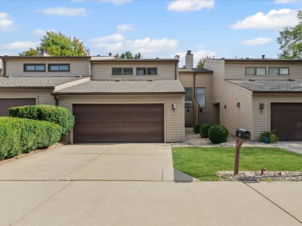 7 Briar Hill Cir #7, Champaign, IL 61822