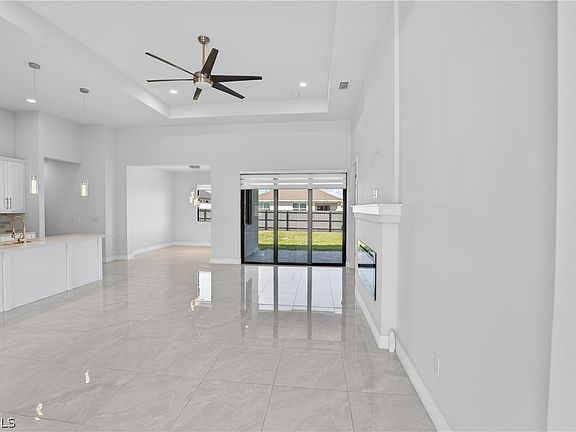 3rd image of 201 NW 3rd Ln