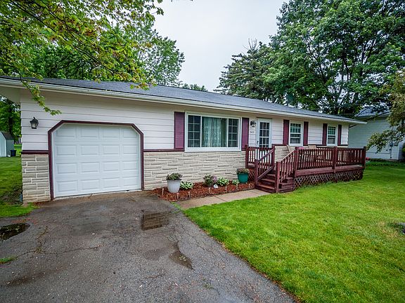 2nd image of 3423 Rebecca Dr