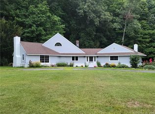 96 Bee Brook Rd, Washington Depot, CT 06794