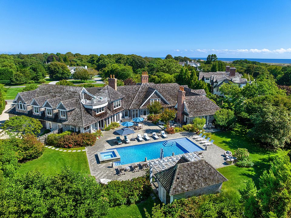 10 Saint Marys Lane, Amagansett, NY 11930 Zillow