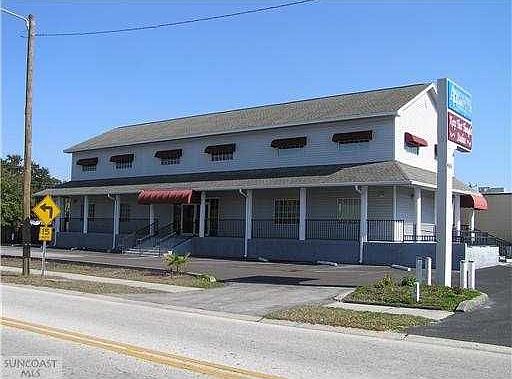 2nd image of 4505 Town N Country Blvd