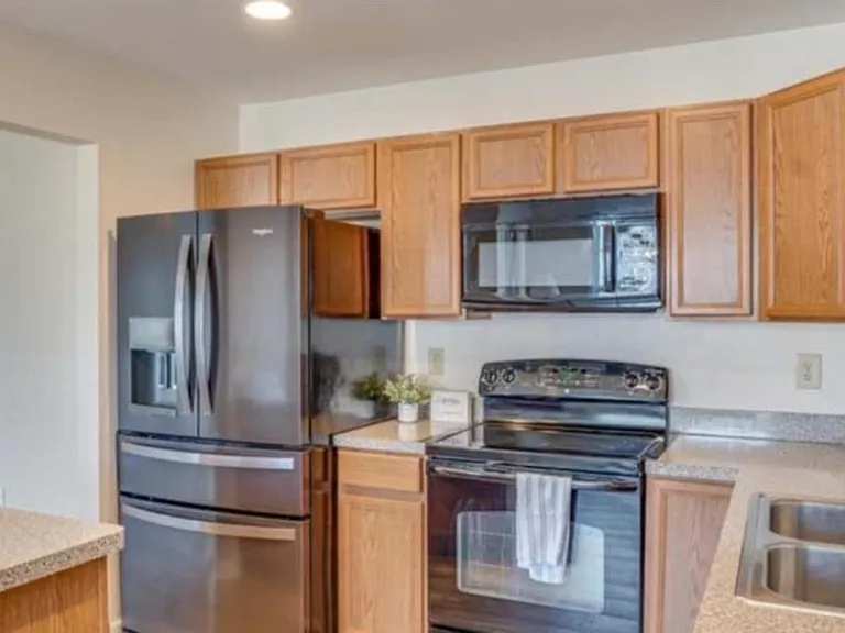 104 Fuzzy Tail Dr — Photo 3