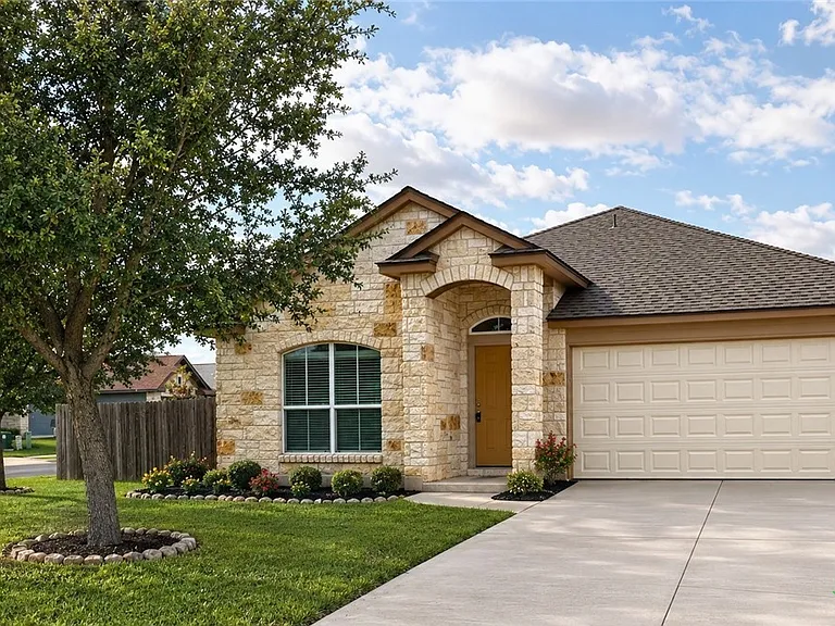 101 Salas Dr — Photo 1