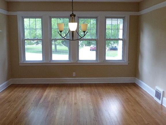 Large dining room-big windows