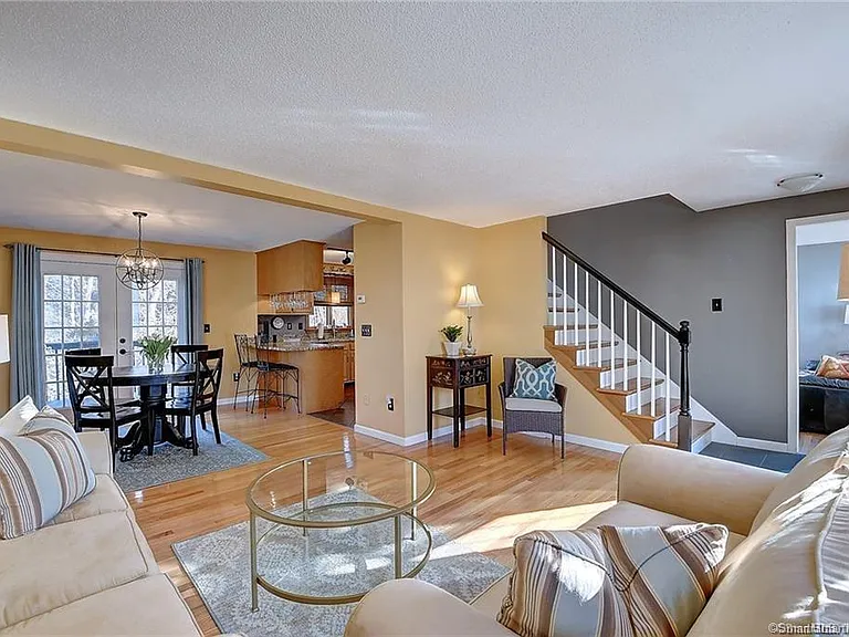 18 Rockwell Ct — Photo 6
