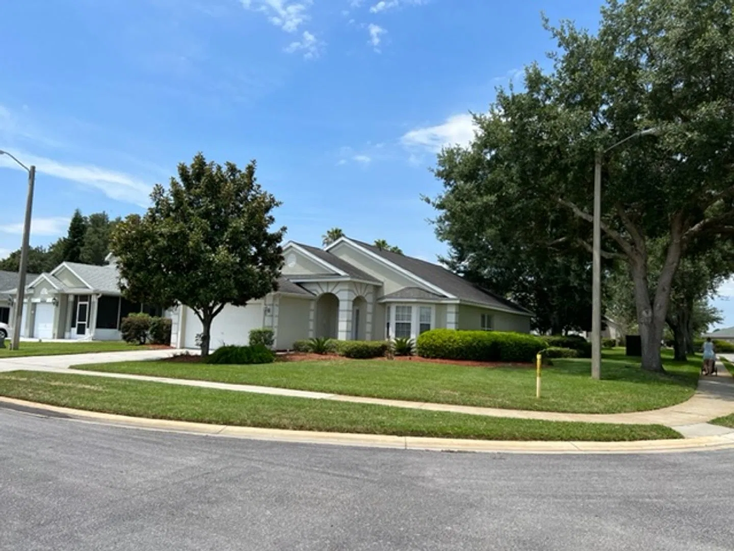 Weston Hills Gated Pool Community — Photo 1