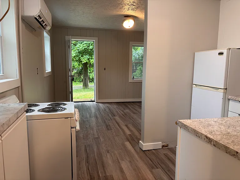6430 Ocha Dr — Photo 3