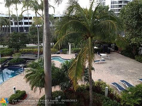 4th image of 3500 Mystic Pointe Dr APT 3108