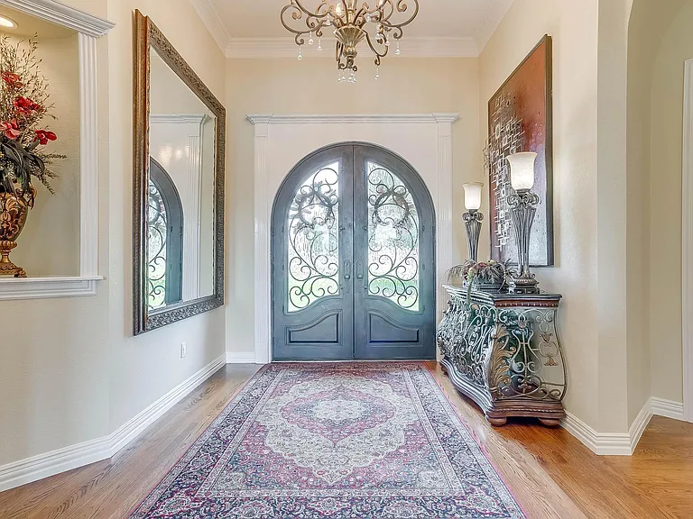 9514 Park Dr — Photo 2