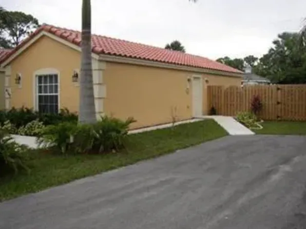 4742 Clemens St, Lake Worth, FL 33463