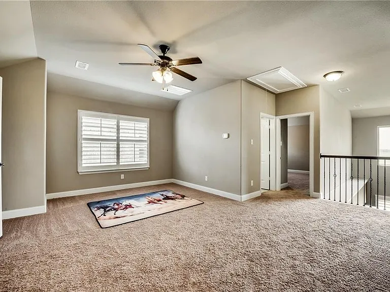 1025 Spring Falls Dr — Photo 14