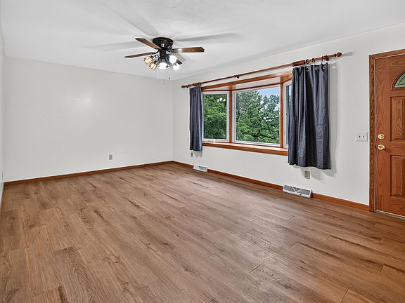 4th image of 4031 Lally Rd