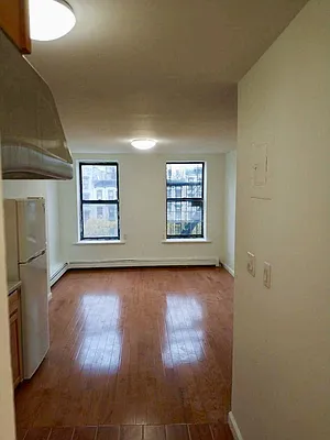 Rented by Century 21 New Golden Age Realty | media 13