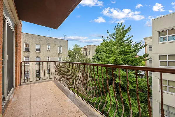 Sold by Ilite Realty Inc | media 47