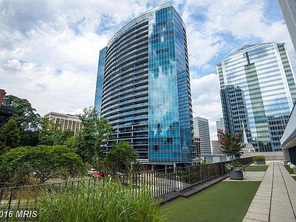 Turnberry Tower of Arlington
