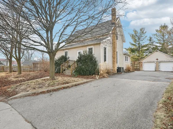 214 S Prospect St, Marengo, IL 60152