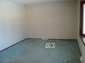 5th image of 4529 Hickory Heights Ave
