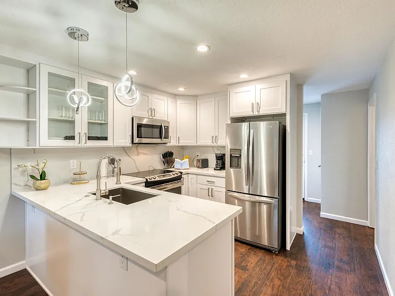 14213 Admiralty Way #A — Photo 8