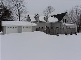 35 Monroe St, Calais, ME 04619