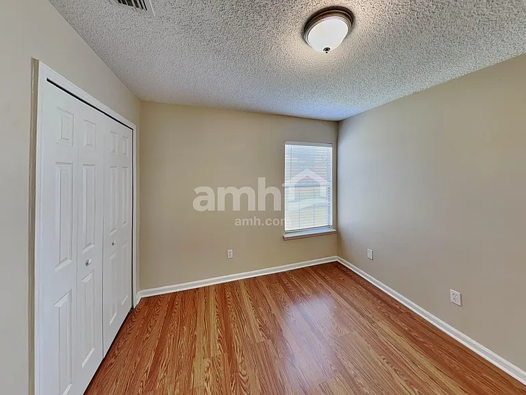 578 Prindle Dr E — Photo 10