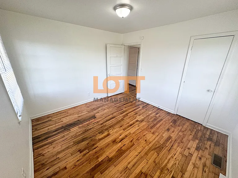 1009 Hampton Ave #4 — Photo 11