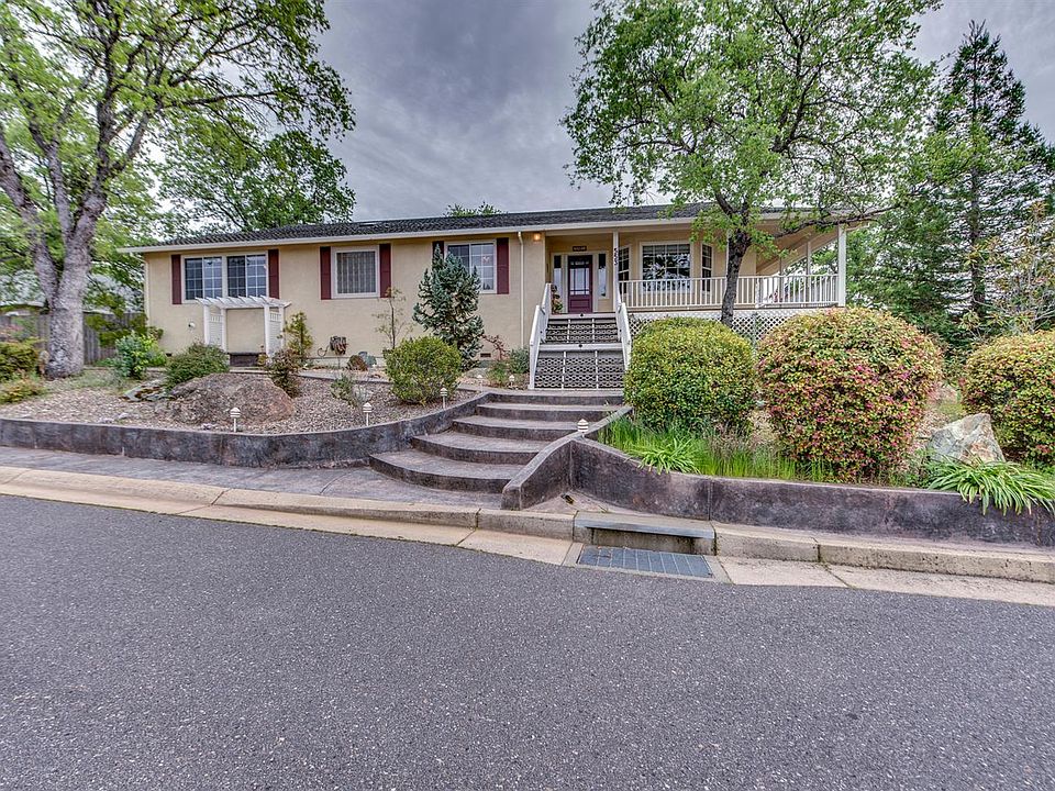 1st image of 553 Live Oak Ct