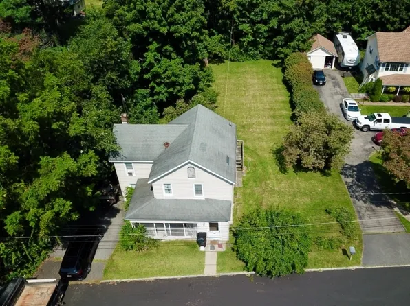 7 Lawrence St, Hamburg Boro, NJ 07419