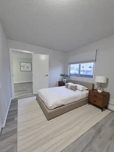 5820 58a St #1A — Photo 3