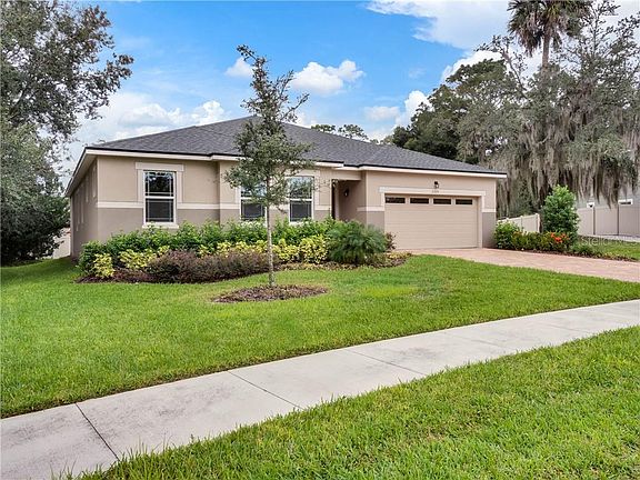 3rd image of 2309 Oxmoor Dr