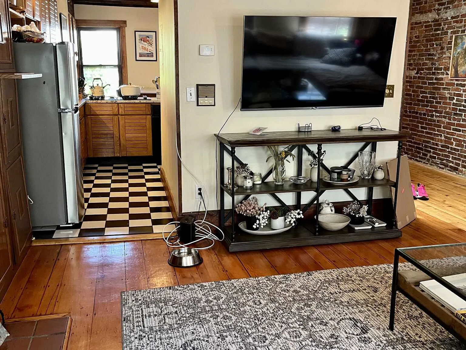 2 bed, 1.5 bath, $7,000 — Photo 4