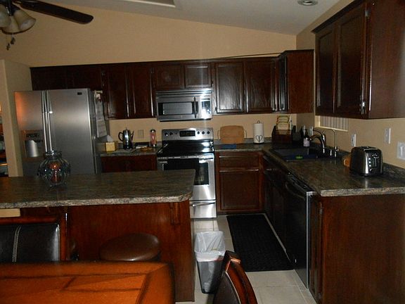 3rd image of 3750 Bonanza Dr