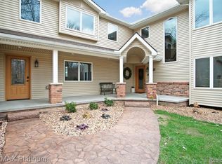 10106 Imus Rd, Pinckney, MI 48169