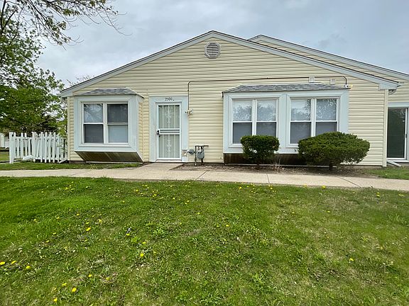 3rd image of 2306 Windsor Ln