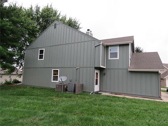 2nd image of 501A NE Brookwood Cir