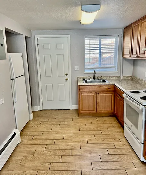 Emporia Street Apartments — Photo 10