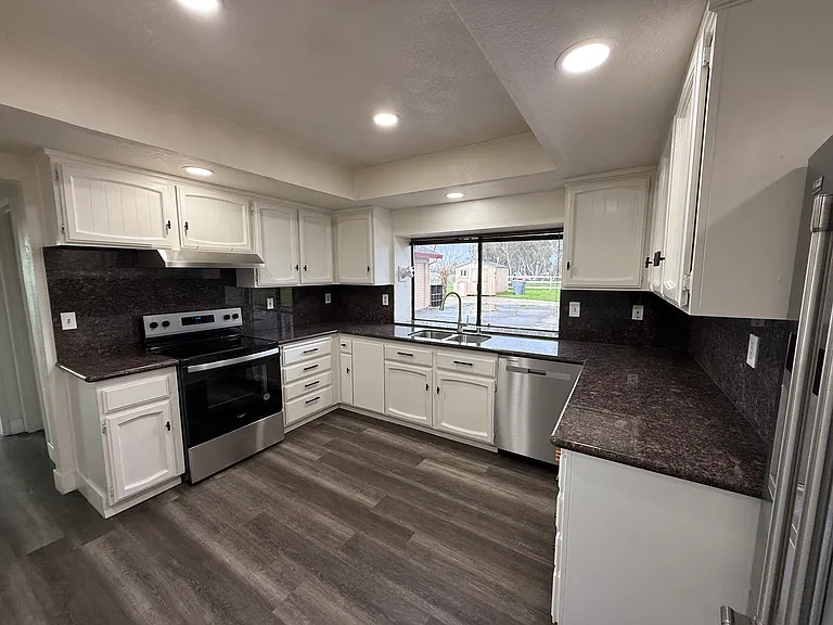 9555 Baseline Rd — Photo 5