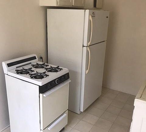 5th image of 1007 E Ocean Blvd APT 11