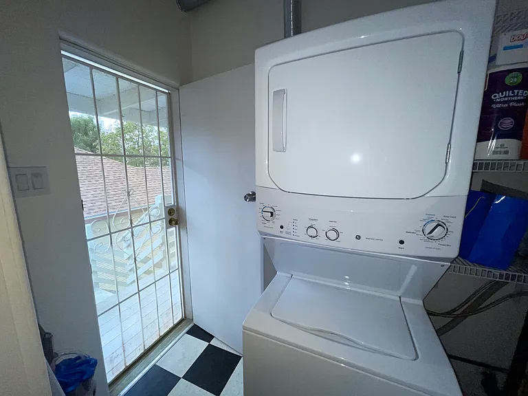 1229 Sacramento St #1 — Photo 25