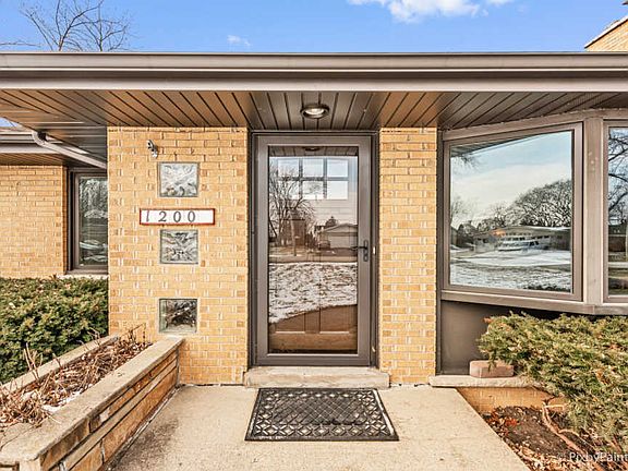 3rd image of 1200 Spruce Ave