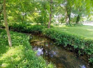 2404 Evergreen Rd, Anchorage, KY 40223