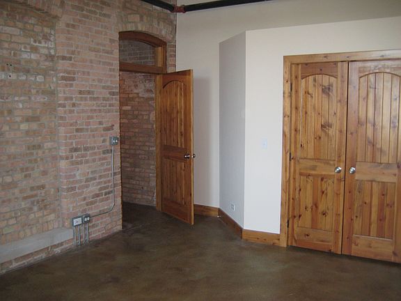 5th image of 262 Church Ct