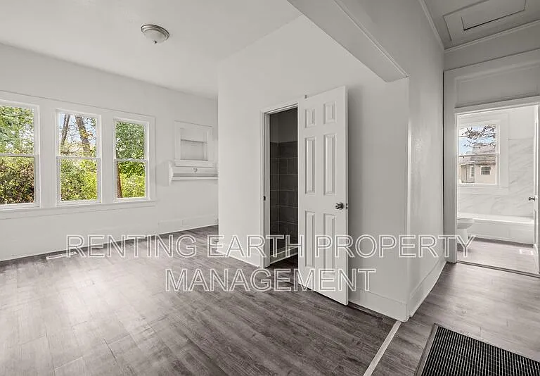 518 41st St — Photo 18